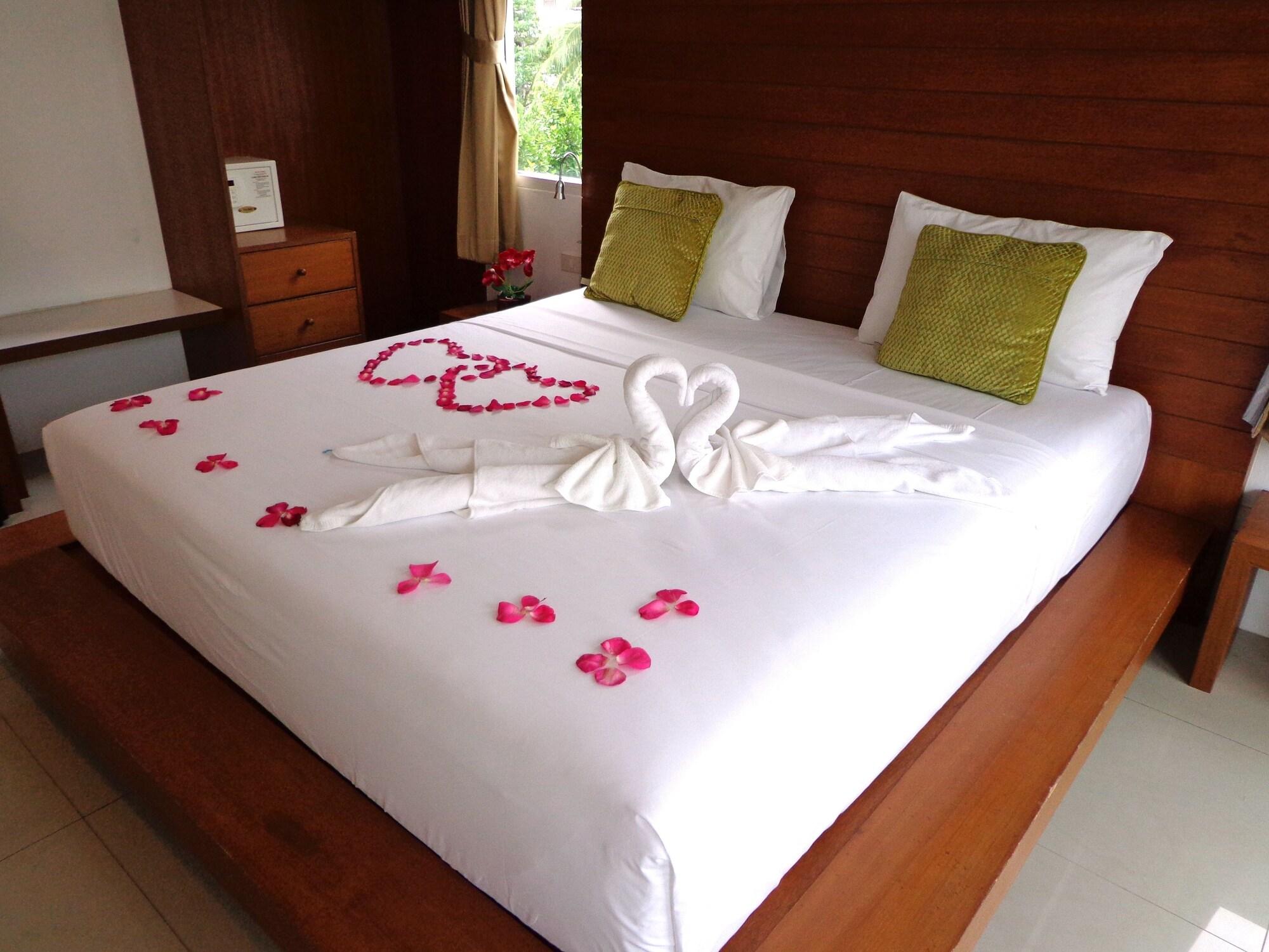 Patong Sukcheewa Residence Phuket מראה חיצוני תמונה