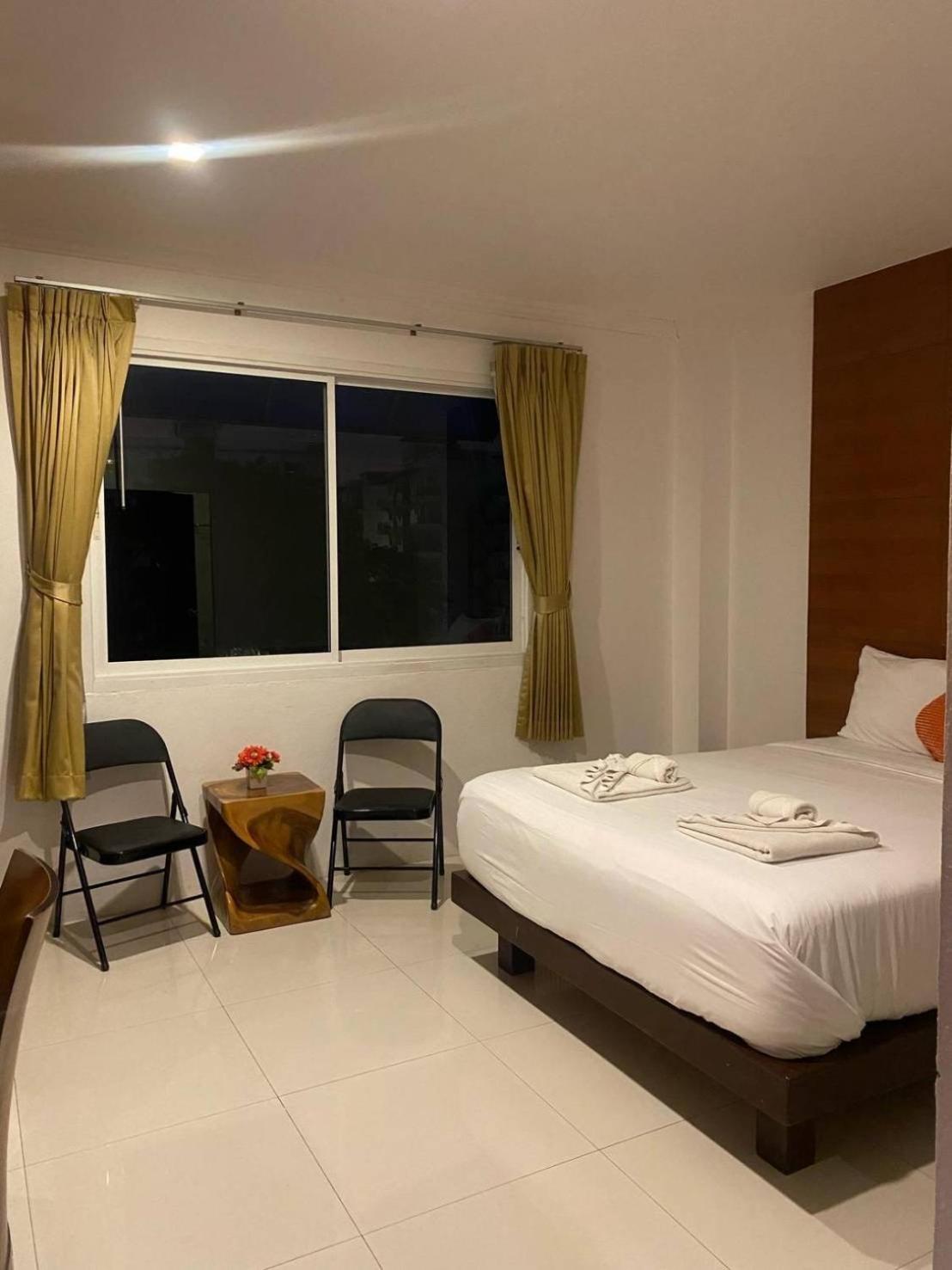 Patong Sukcheewa Residence Phuket חדר תמונה